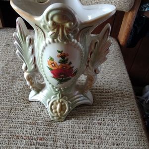 VINTAGE PEARLESCENT LUSTERWARE VASE MADE IN BRAZIL.